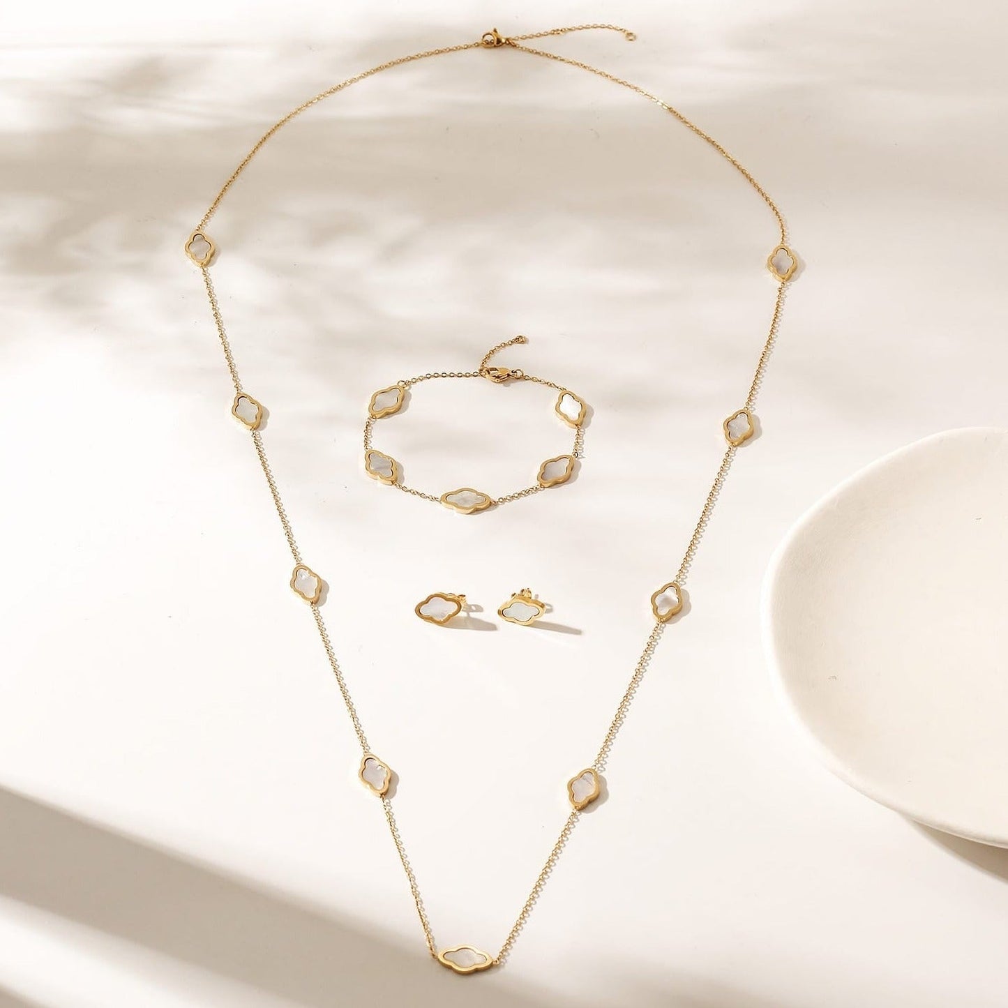 Mother of Pearl Cloud Bracelet