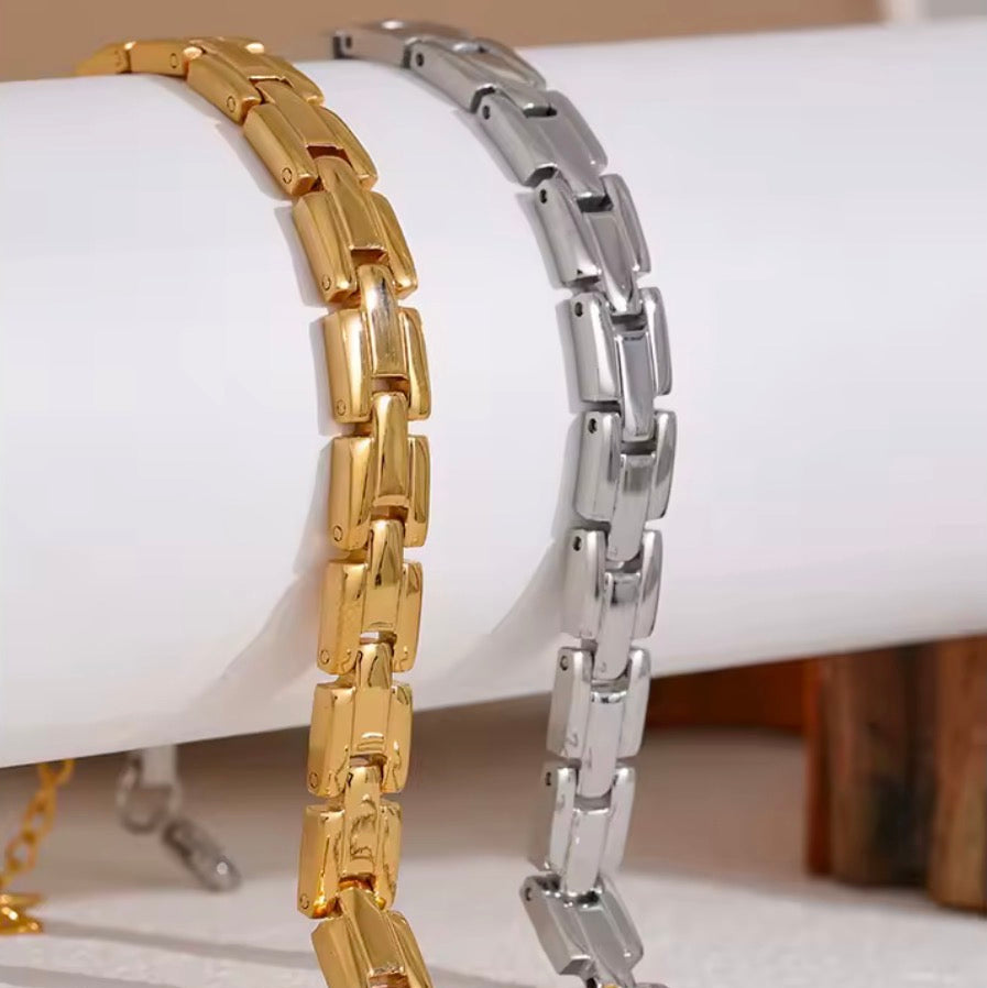 Roman  Bracelet